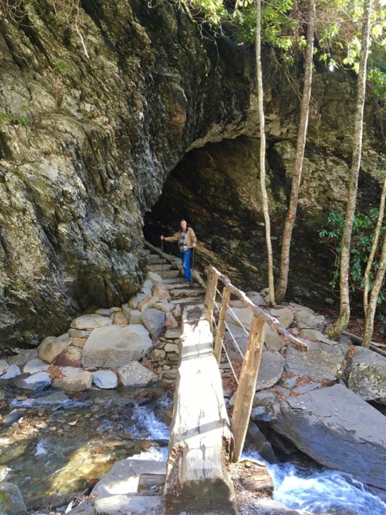 rachelle siegrist hiking alum cave bluffs1